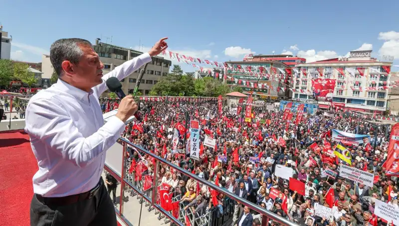 Özgür Özel: Terör Örgütü Silah Bırakmalı, Destekliyoruz!