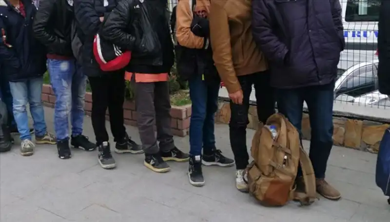 Edirne’de Düzensiz Göçmen Operasyonu: 10 Kişi Yakalandı!