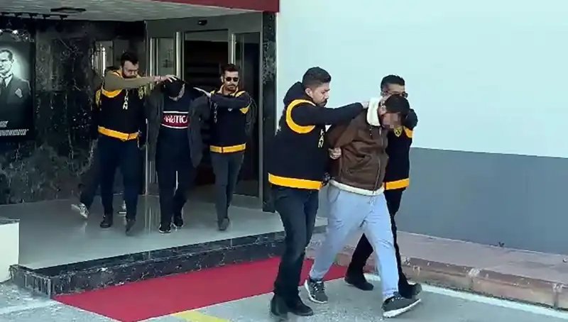 Korkunç Olay: Silah Zoruyla 2 Milyon Lira İsteyen Şüphelilere Yakalama!