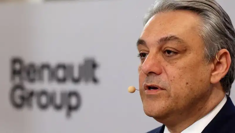 Renault'da Şok İstifa: Üst Düzey Yöneticinin Ayrılığı Nedenleri