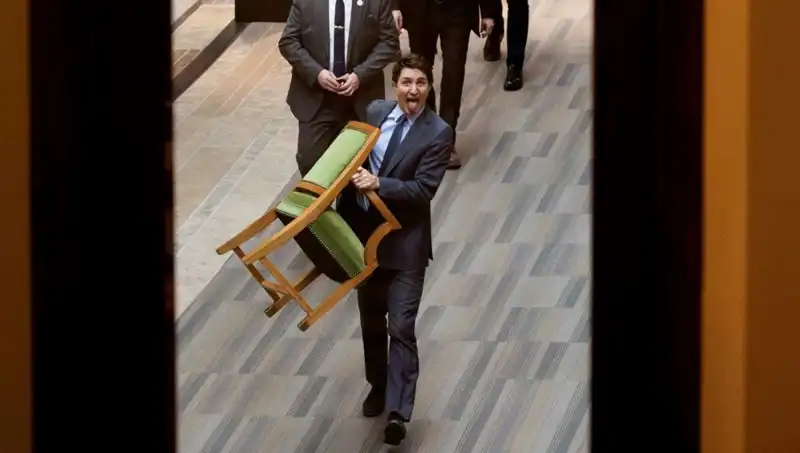 Trudeau, Sandalyeyi de Alıp Gitti: Halktan Son Veda mı?