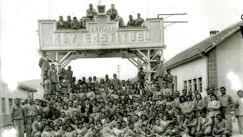 17 Nisan Köy Enstitüleri Kuruluşu: Eğitimin Dönüm Noktası