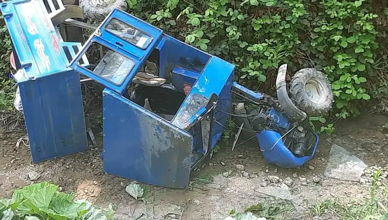 Kontrolden Çıkan Pat Pat Aracın Dereye Devrilmesi: İki Yaralıyla Sonuçlandı