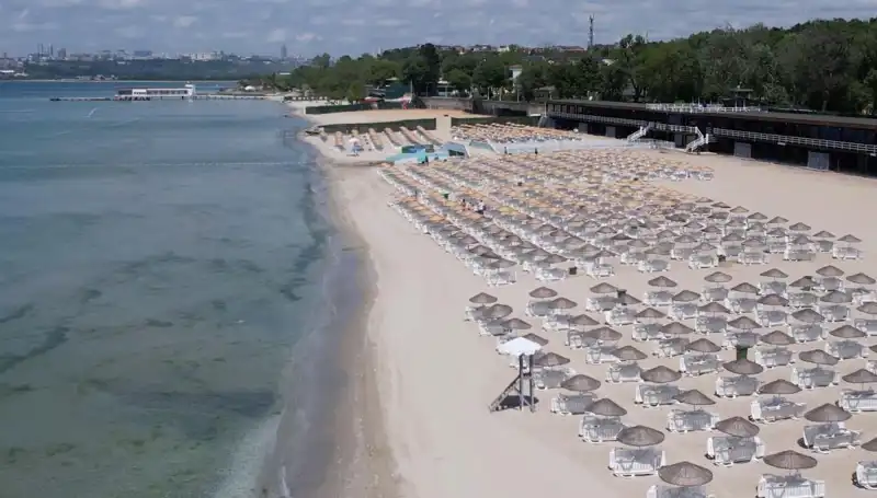İstanbul Plajlarında 2025 Ücret Tarifesi: Sarıyer, Florya ve Adalar'da Neler Oluyor?