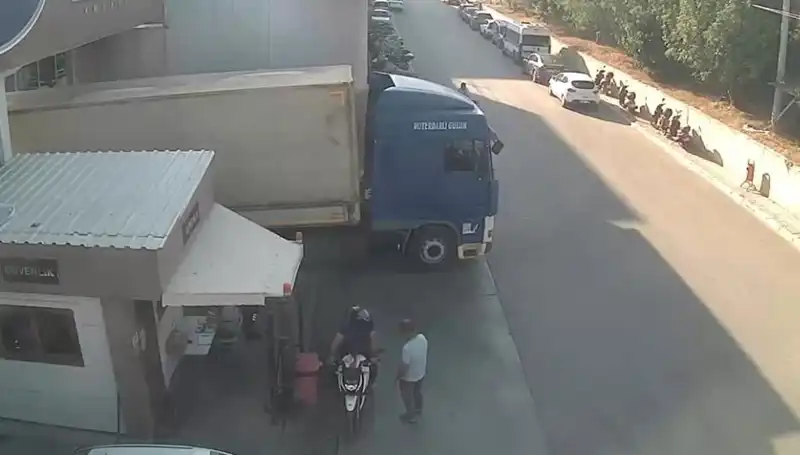 Gümrük Operasyonu: Nakliye Şebekesine Darbe, Milyonlarca Liralık Ürün Ele Geçirildi