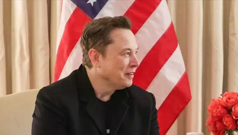 Elon Musk, Trump'tan Zelenski'ye Destek Verdi: Tartışmalar Derinleşiyor