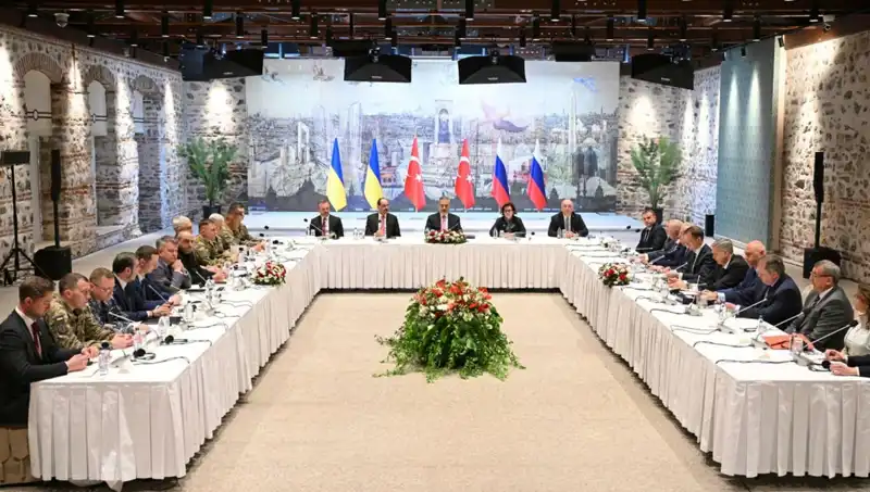İstanbul Barış Zirvesi: Rus Heyeti Türkiye'ye Resmi Ziyarette Bulundu