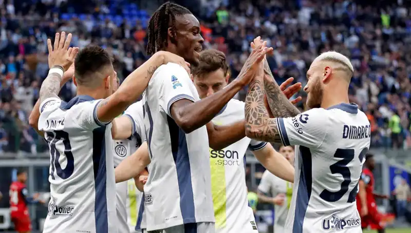 Serie A Zirvesinde Puanlar Eşitlendi, Şampiyon Play-Off ile Belirlenebilir Mi?