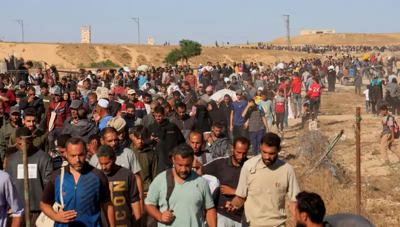 İsrail'in Gazze'deki İnsani Yardıma Yönelik Saldırısı: 15 Filistinli Hayatını Kaybetti