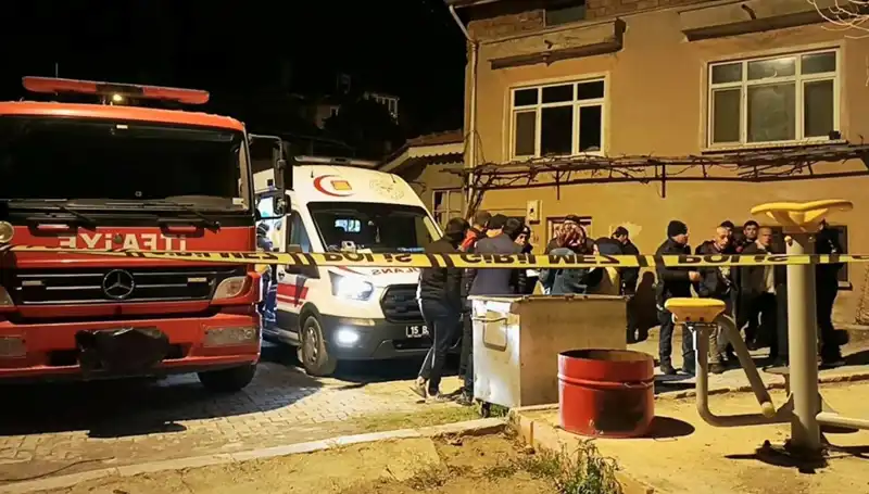 Yaşlı Adamın Yanmış Cansız Bedeni: Gizemli Ölümün Perdesi Aralanıyor