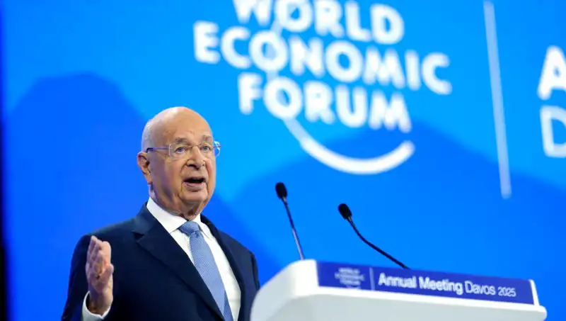 Klaus Schwab Davos Zirvesi’nden İstifa Etti: Ekonomik Etkileri Neler Olacak?