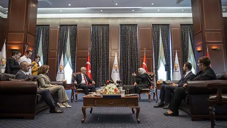 AK Parti'nin Bayramlaşma Programı Açıklandı, CHP Neden Yer Almadı?