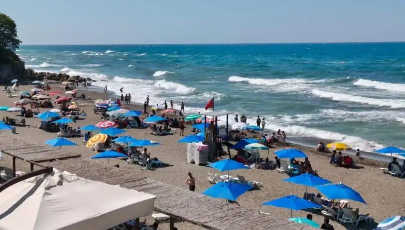 Akçakoca'da Denizde Yasağa Neden Olan Olaylar ve Gelişmeler