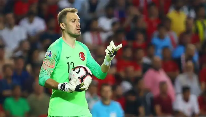 Mert Günok Futboldan Emekli Olma Yaşını Açıkladı: Hayranlarını Şaşırttı!