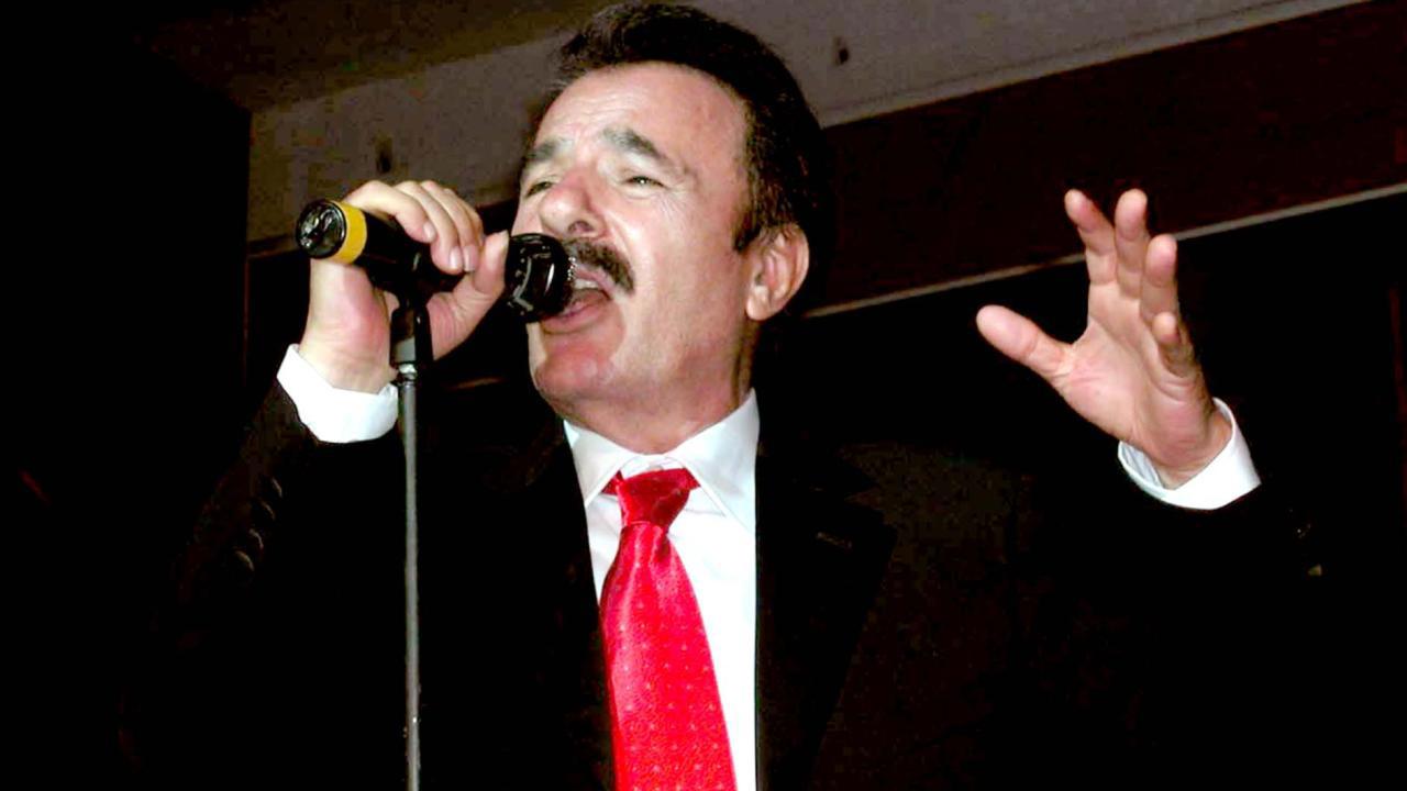 Ferdi Tayfur'un veda töreni başladı