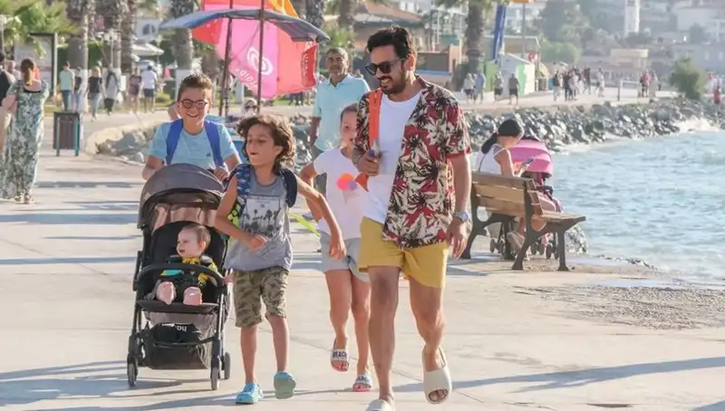 "Ne Olacak Halim" Filmi: Büyüleyici Hikayesi ve Unutulmaz Kadrosu