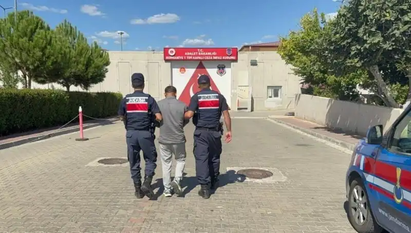 44 Yıl Hapis Cezasıyla Aranan Zanlı Edremit'te Ele Geçirildi