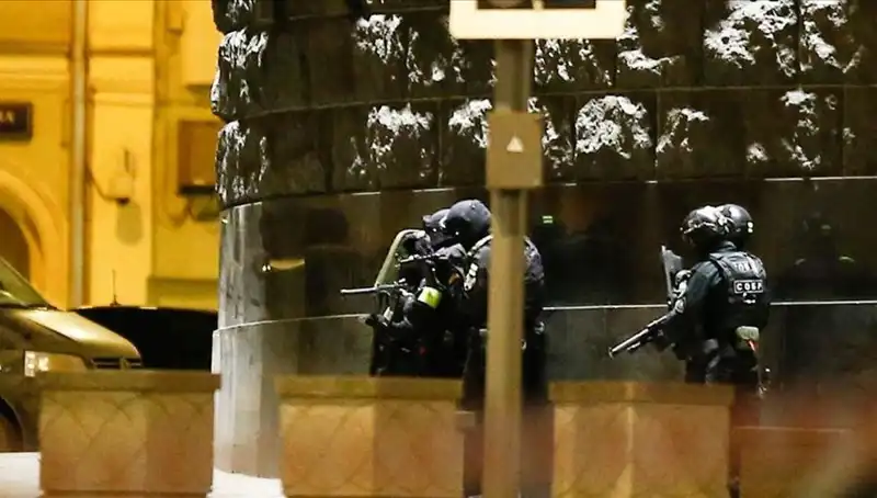 : Rusya'da Yeniden Silahlı Saldırı: Çatıya Çıkıp Rastgele Ateş Açtı