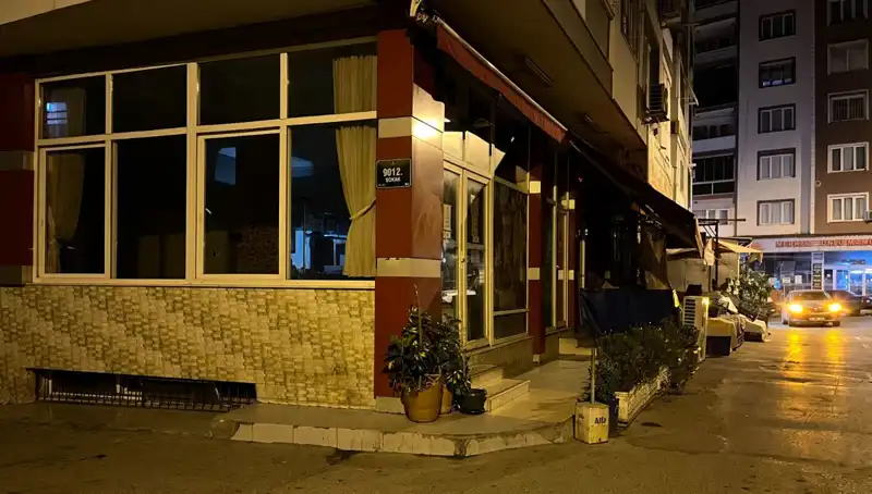 İzmir'de Kahvehaneye Düzenlenen Silahlı Saldırıda 1 Kişi Hayatını Kaybetti