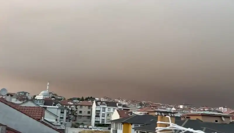 Bursalılar Dikkat! Tehlikeli Kül Yağmuru Uyarısı Geldi