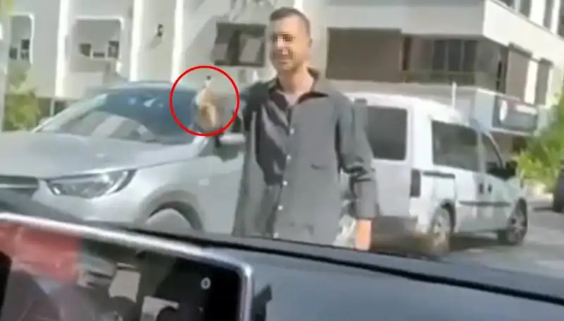 Trafikte Kadınlara Silah Çeken Sürücü Hakkında Korkutan Gelişmeler