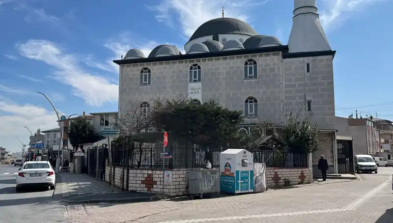 Cami Tuvaletinde Bulunan Ceset: Olayın Gizemi ve Şok Ayrıntıları