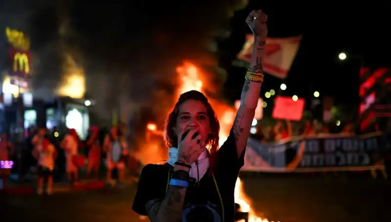 İsrail'de Binlerce Kişi Sokaklarda: Gazze Savaşına Son Verin!