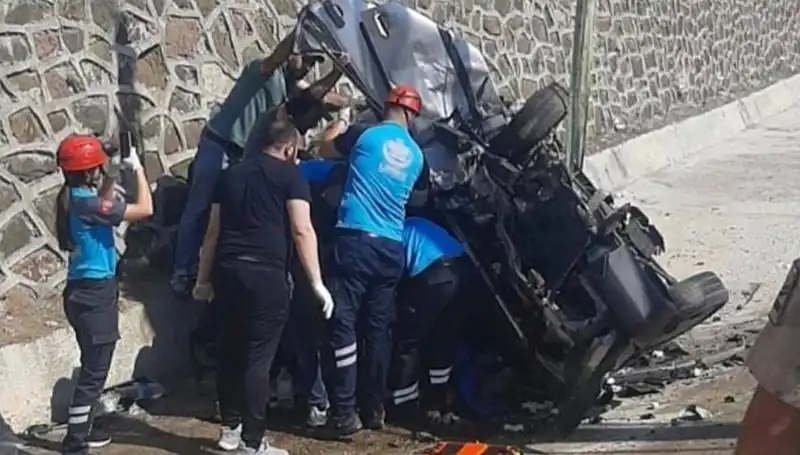 Tunceli’de Kafa Kafaya Çarpışan İki Araçta Yaşanan Kaza Detayları